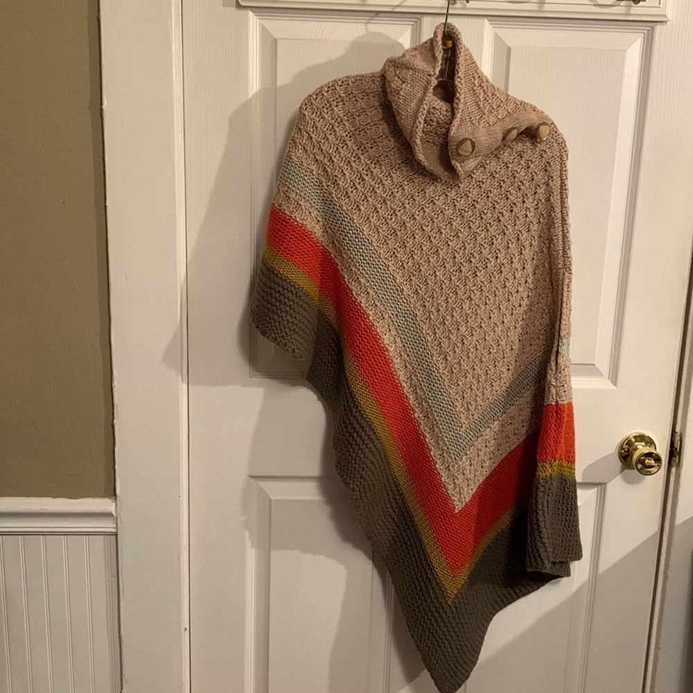 NEW Vertigo Paris Multi- color Poncho